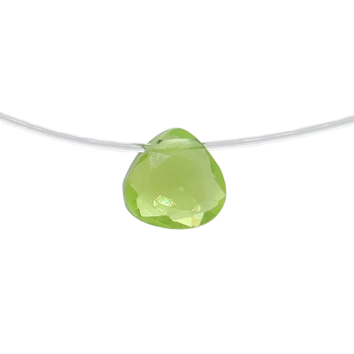 gemme fond blanc peridot