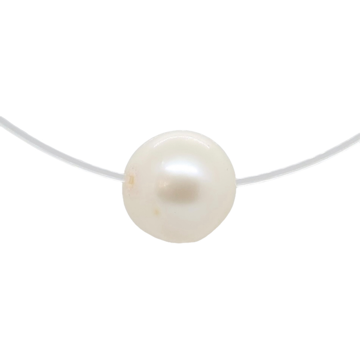 collier perle d'eau douce fond blanc blanc